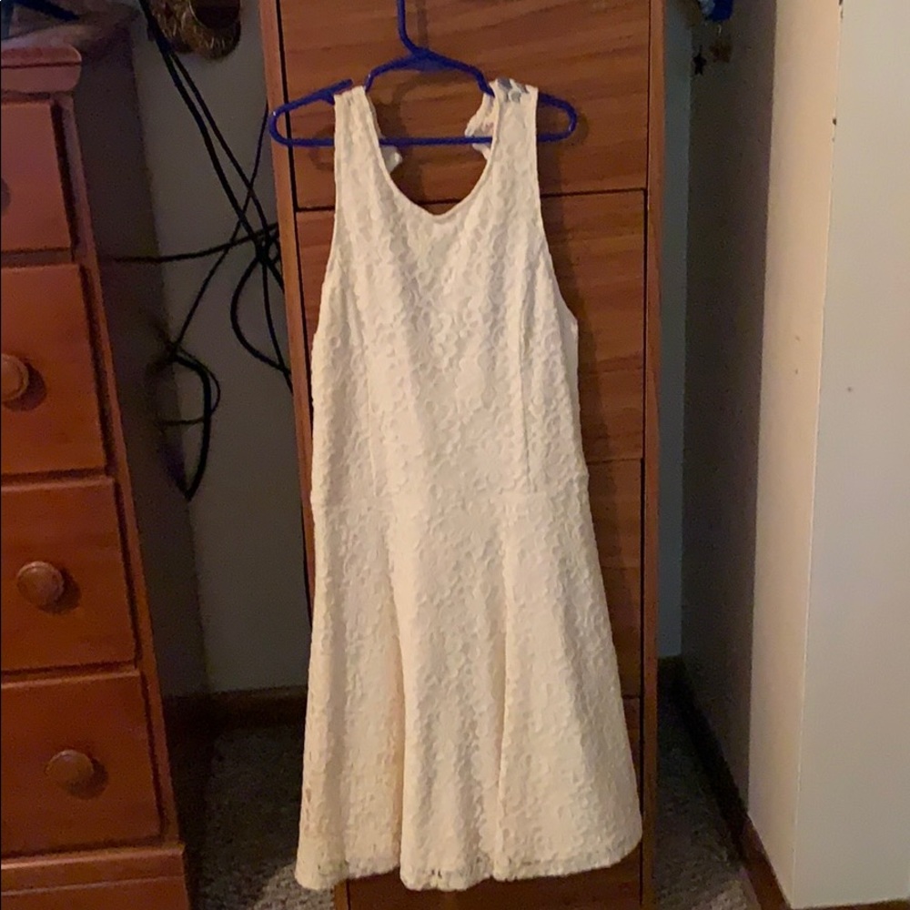 white lace dress